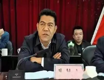 惠州惠城区农村委员会主任朱伟方被查 满脸横肉 恶相毕露照片传开!