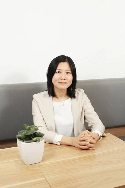 人力资源副总裁 方华维:以谦逊之姿,探人生之美